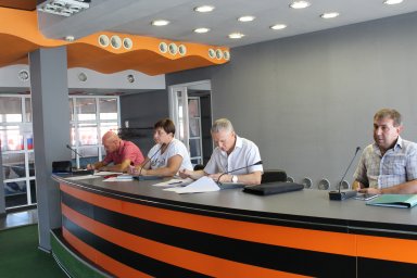 В Донецке состоялось рабочее совещание с федерациями по видам спорта и спортивными школами ДНР