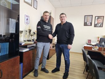 Шахматист, рекордсмен Книги рекордов Гиннесса Сергей Карякин посетил ДНР