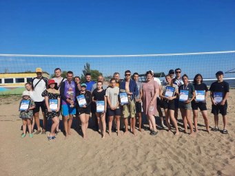 Лето, сетка, мяч и песок – формула пляжного волейбола