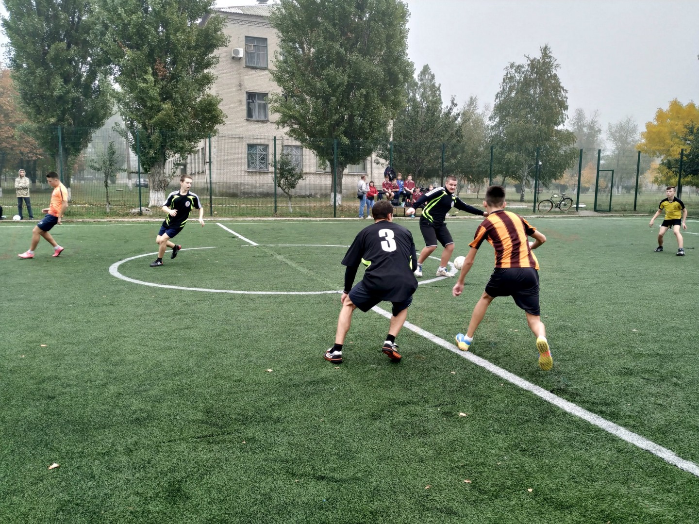 В Новоазовске прошли районные соревнования по мини-футболу