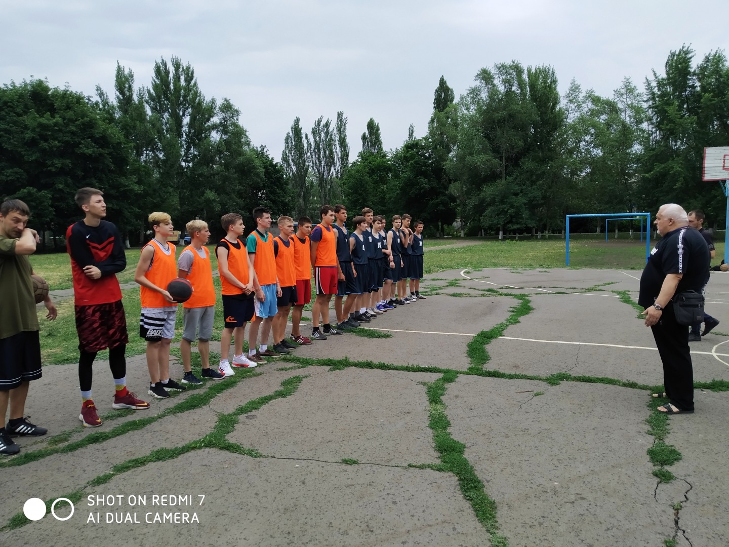В Шахтерске состоялись городские соревнования по стритболу среди молодежных команд