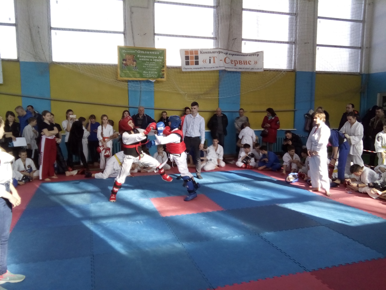 В Харцызске прошли соревнования по боевому двоеборью