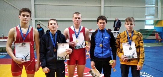 Спортсмены ДНР завоевали медали на кубке по вольной борьбе в России