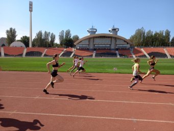 В Донецке прошли соревнования по лёгкой атлетике памяти Нины Откаленко