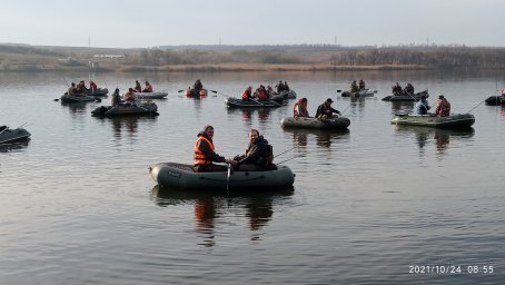 В ДНР прошли первые соревнования по ловле хищной рыбы с лодки
