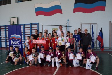 ​«Президентские состязания» среди сельских школьных команд прошли в Торезе