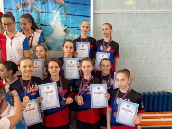 Донецкие синхронистки достойно представили РЕспублику на соревнованиях в Краснодарском крае