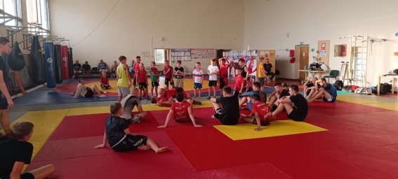 Воспитанники спортшколы «Динамо» отправились в Крым на учебно-тренировочные сборы