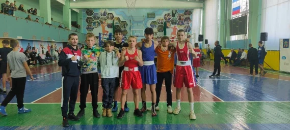 ​25 медалей завоевали боксеры ДНР в Бердянске!