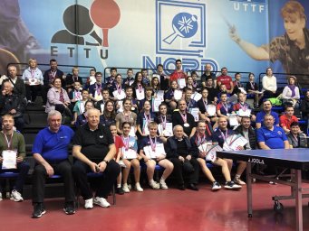 В Донецке прошли соревнования по настольному теннису