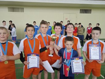 Прошли соревнования по мини-футболу, посвященные Дню защитника отечества
