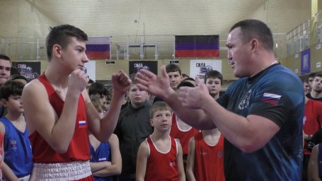 Денис Лебедев провёл интерактивный мастер-класс в ДНР