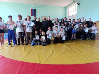 Личное первенство по кикбоксингу среди детей прошло в Енакиево