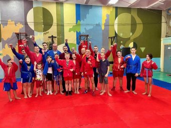 Кубанские спортсмены продолжают проект «Чемпионы — детям Донбасса»