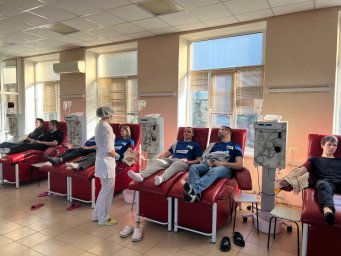 ​Более 90 литров донорской крови сдали волонтеры «Молодой Гвардии» и «Волонтерской Роты» в больницах ЛДНР