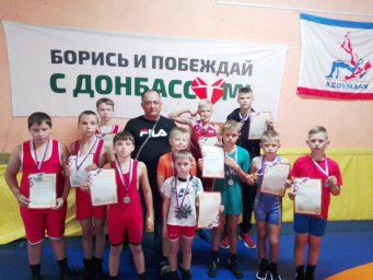 В Мариуполе прошло Первенство по греко-римской борьбе