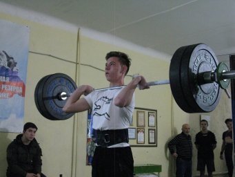 ​В Зугрэсе прошло Первенство Донецкой Народной Республики по тяжёлой атлетике