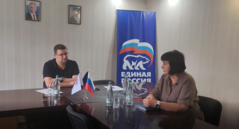 Юрий Мартынов встретился с жителями города Тореза