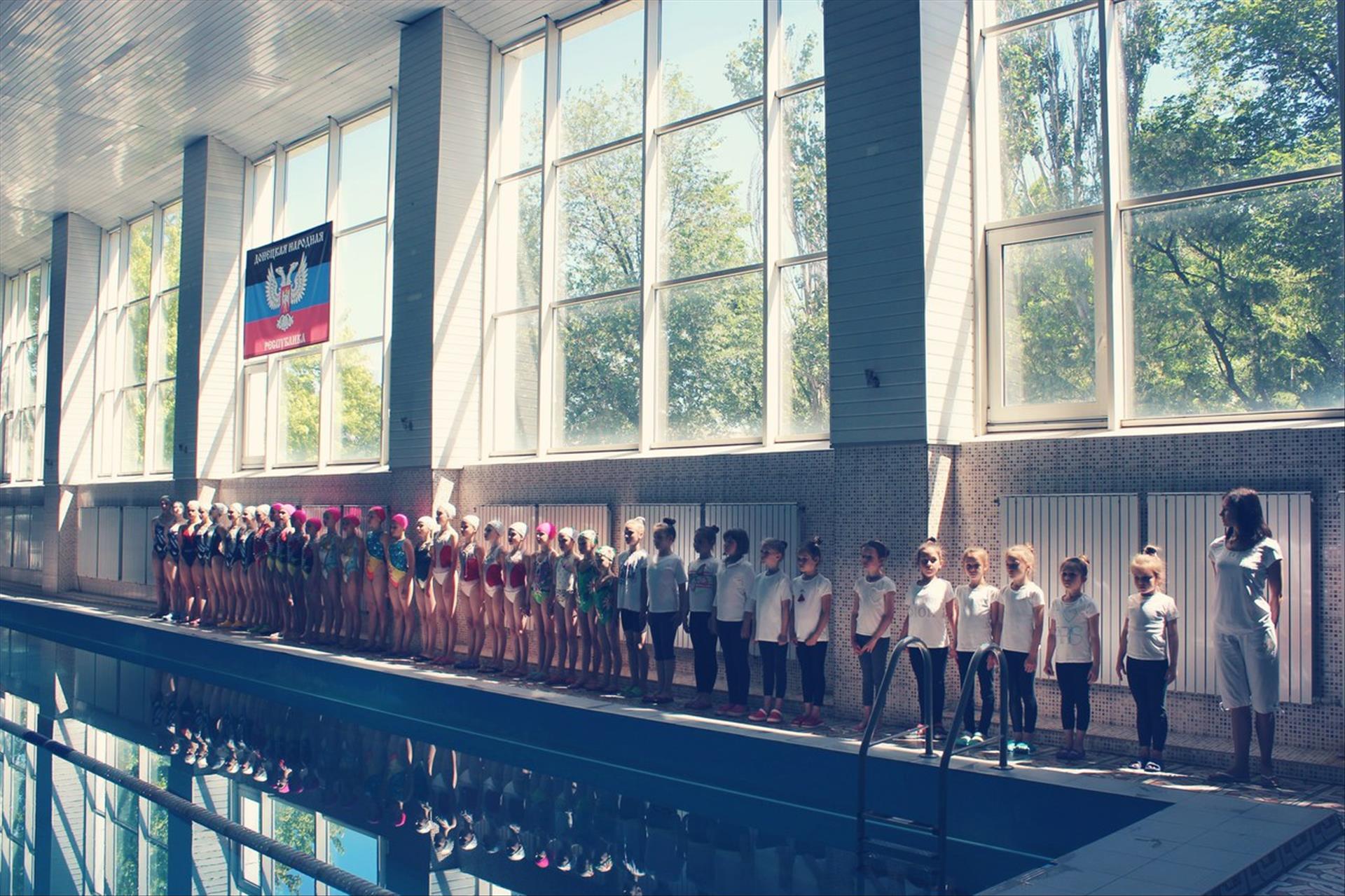 В Донецке прошли соревнования по синхронному плаванию