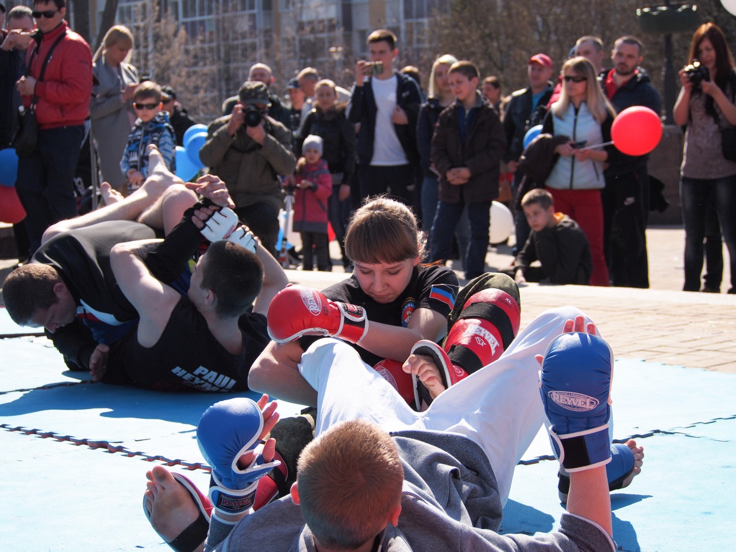 Второй фестиваль уличных видов спорта объединил жителей Донбасса в столице ДНР