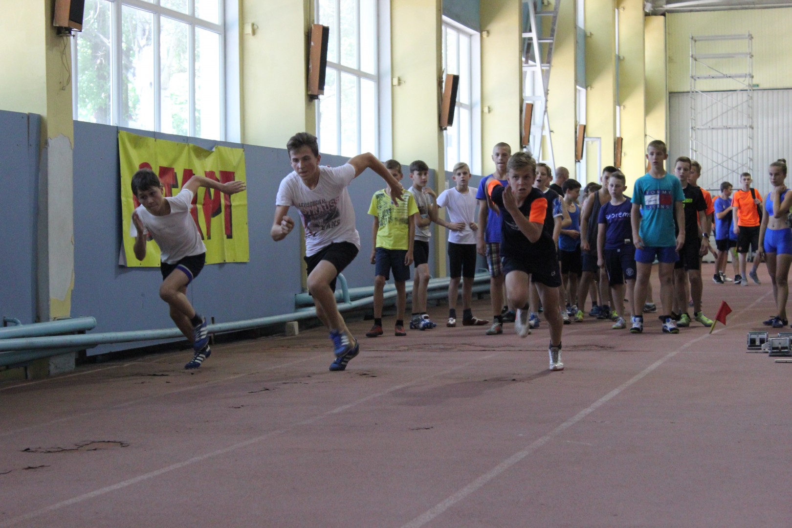 В Донецке прошли соревнования по легкой атлетике «Веселые каникулы»