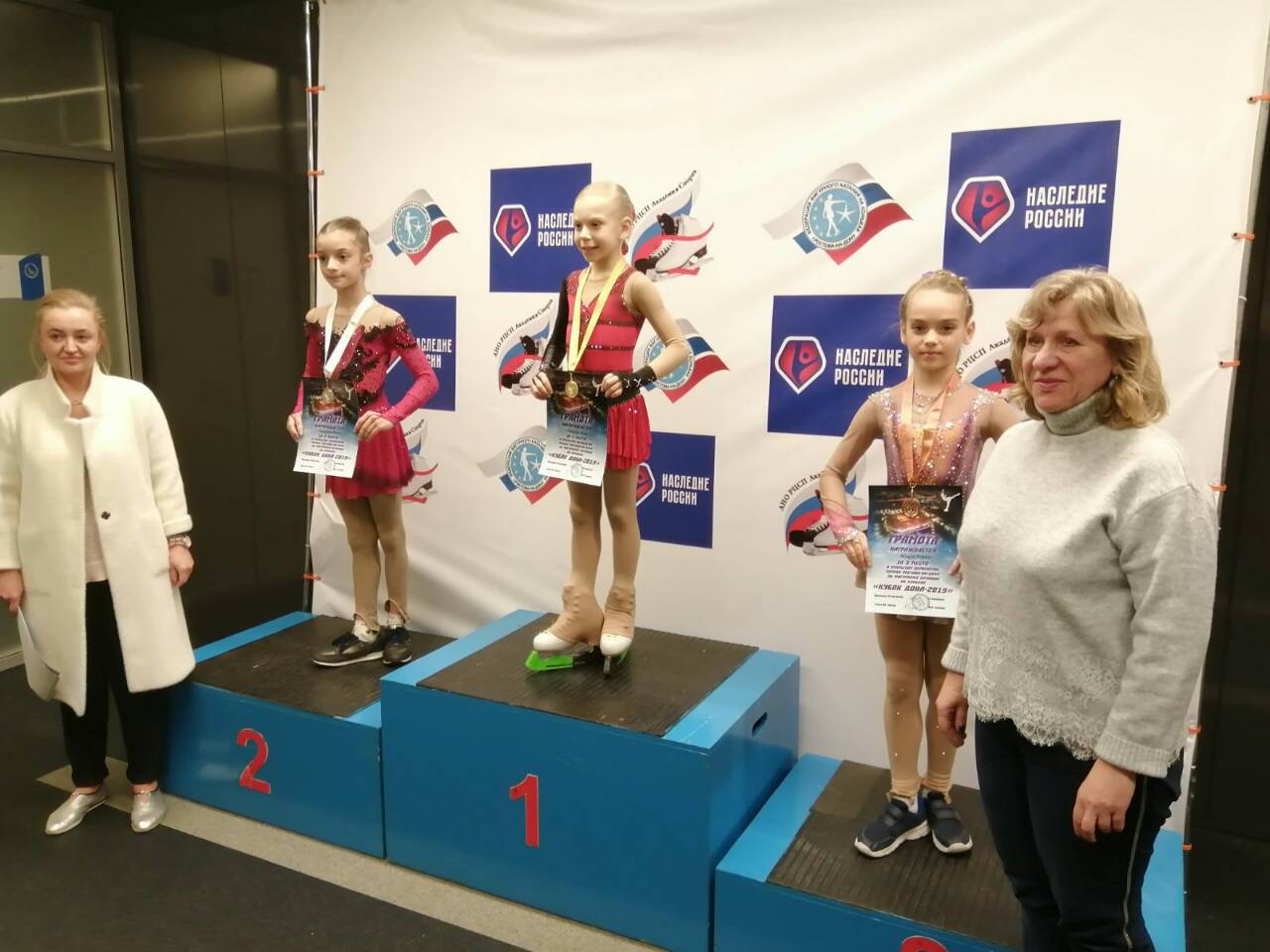 Юные фигуристки в Ростове-на-Дону завоевали медали