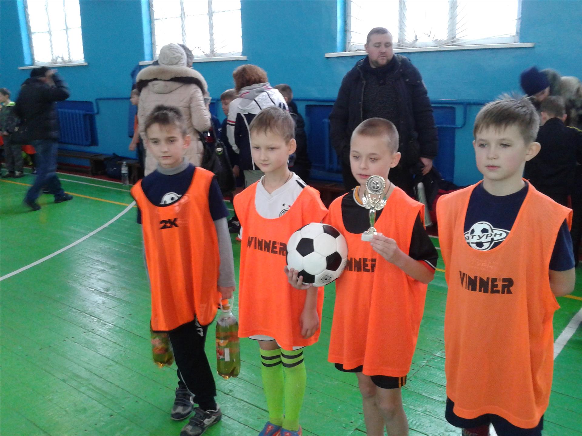 Юные футболисты Шахтерска показали свое мастерство