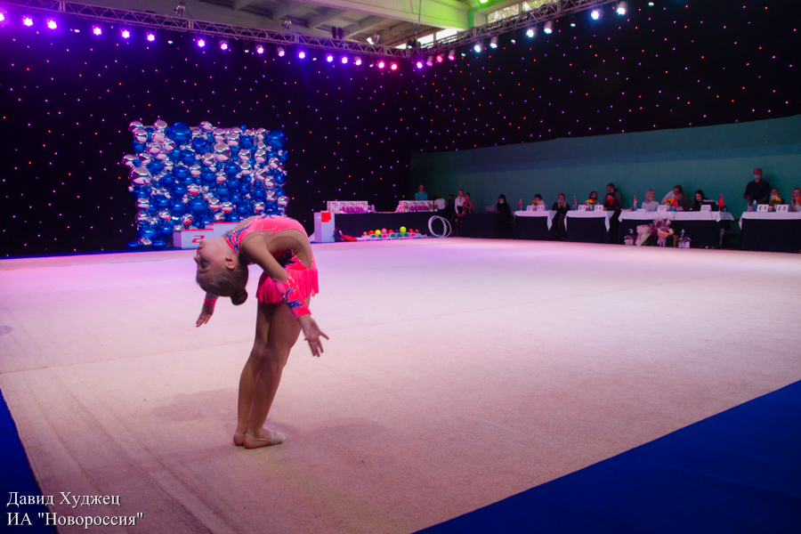 В ДНР стартовал Республиканский турнир по художественной гимнастике
