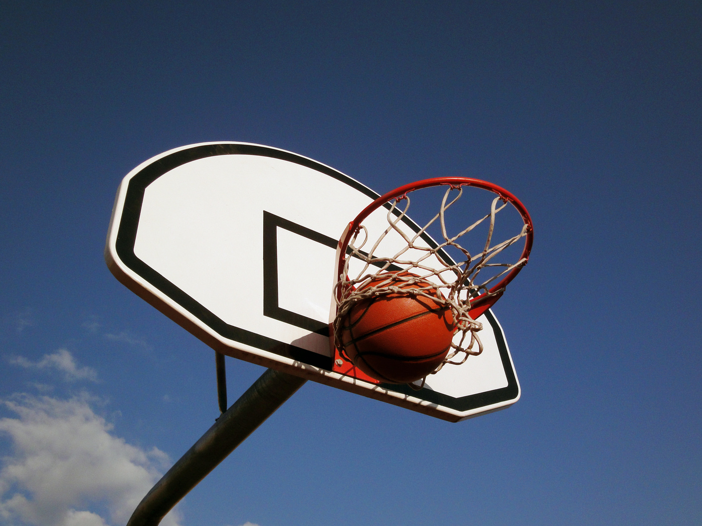 Более 30 спортсменов Донбасса встретились на турнире по баскетболу в Тельманово