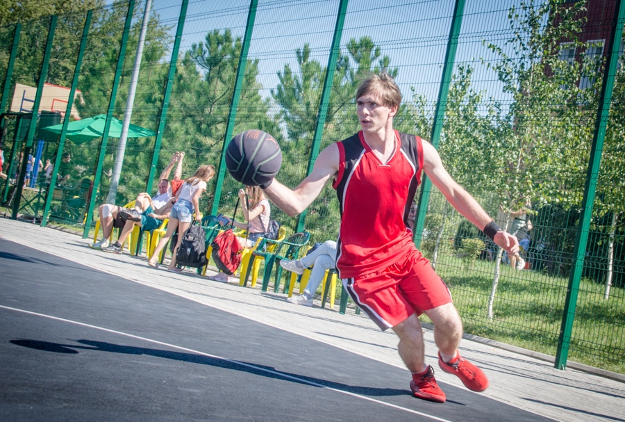Донецк отпраздновал День работников физкультуры и спорта масштабным спортивным мероприятием