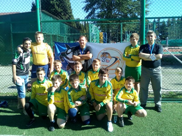 Команда юных регбистов из ДНР дебютировала на турнире в России