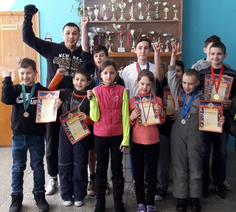 Юные скалолазы Донбасса встретились на первенстве Донецка