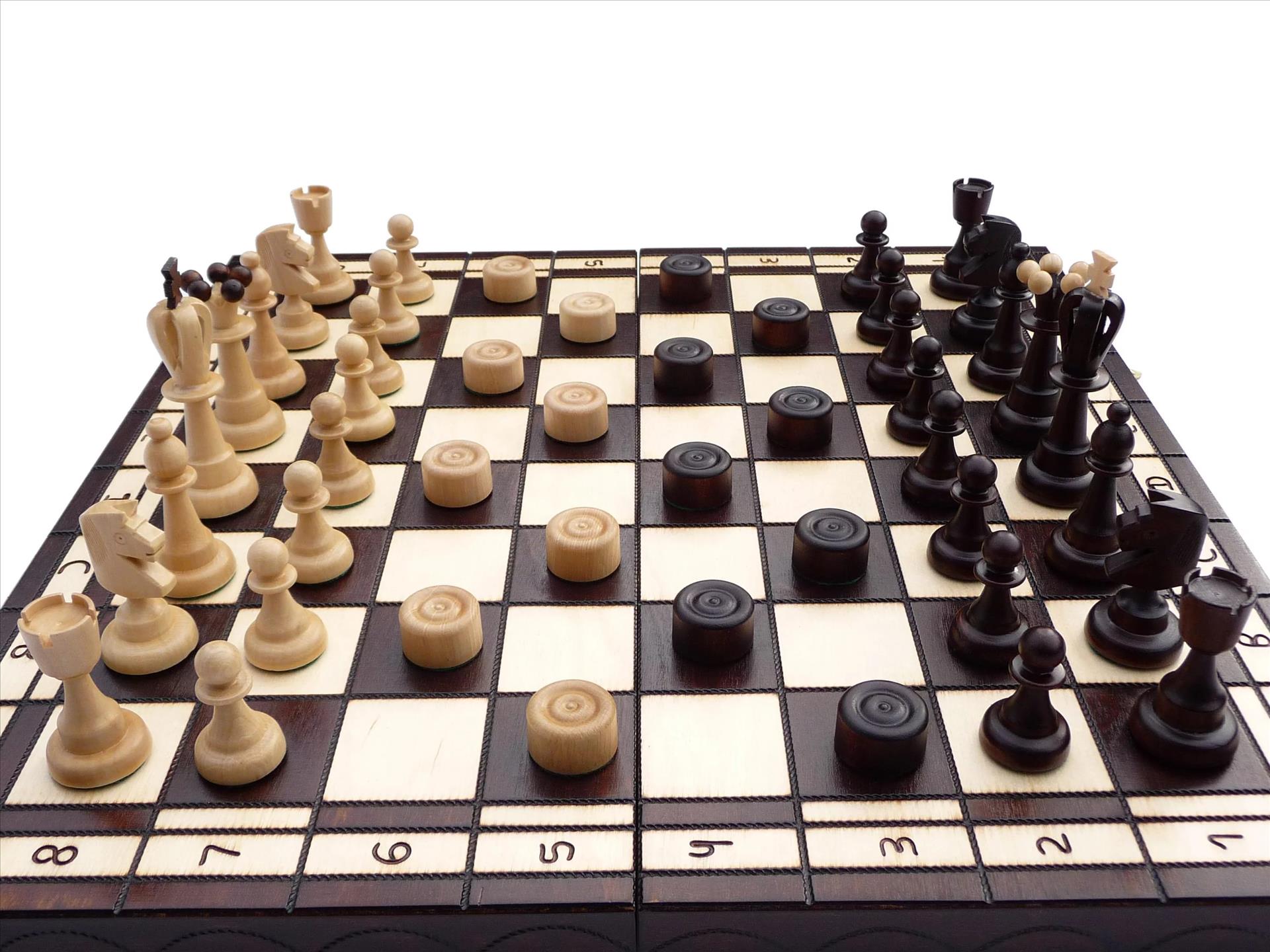 В рамках Гуманитарной программы в Горловке пройдут соревнования по шахматам и шашкам