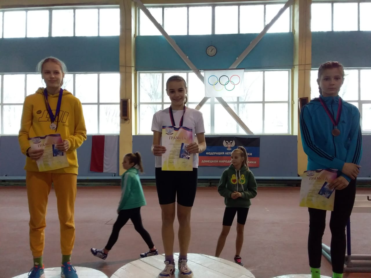 В Донецке прошли соревнования по легкой атлетике памяти Заслуженных тренеров Донбасса