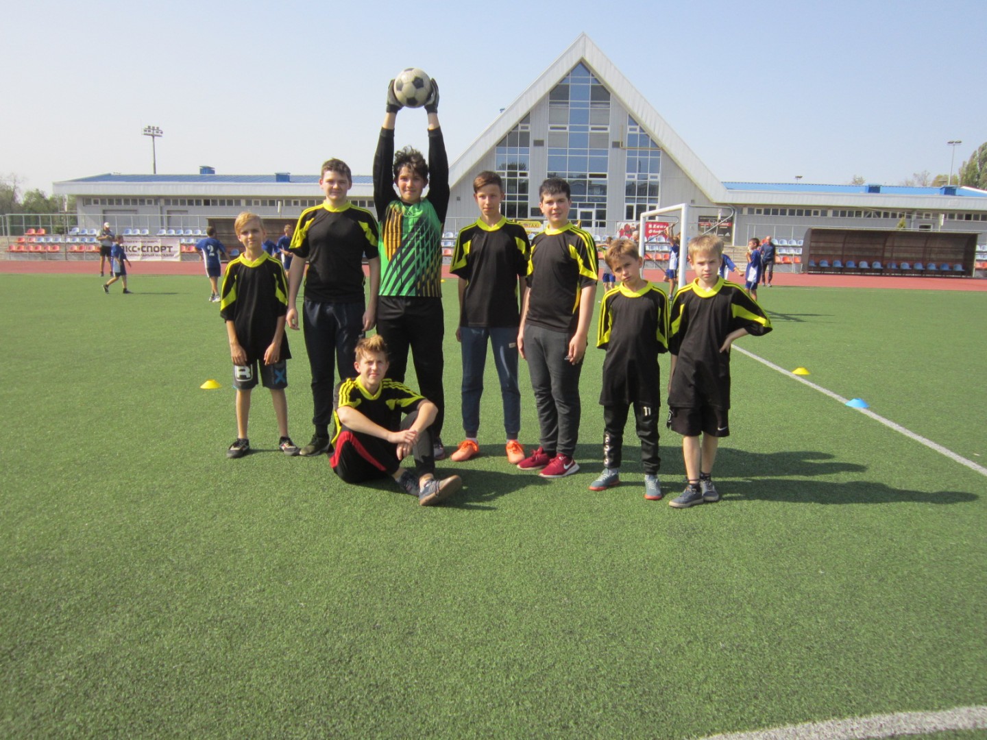 В Донецке прошли соревнования по мини-футболу среди школ-интернатов