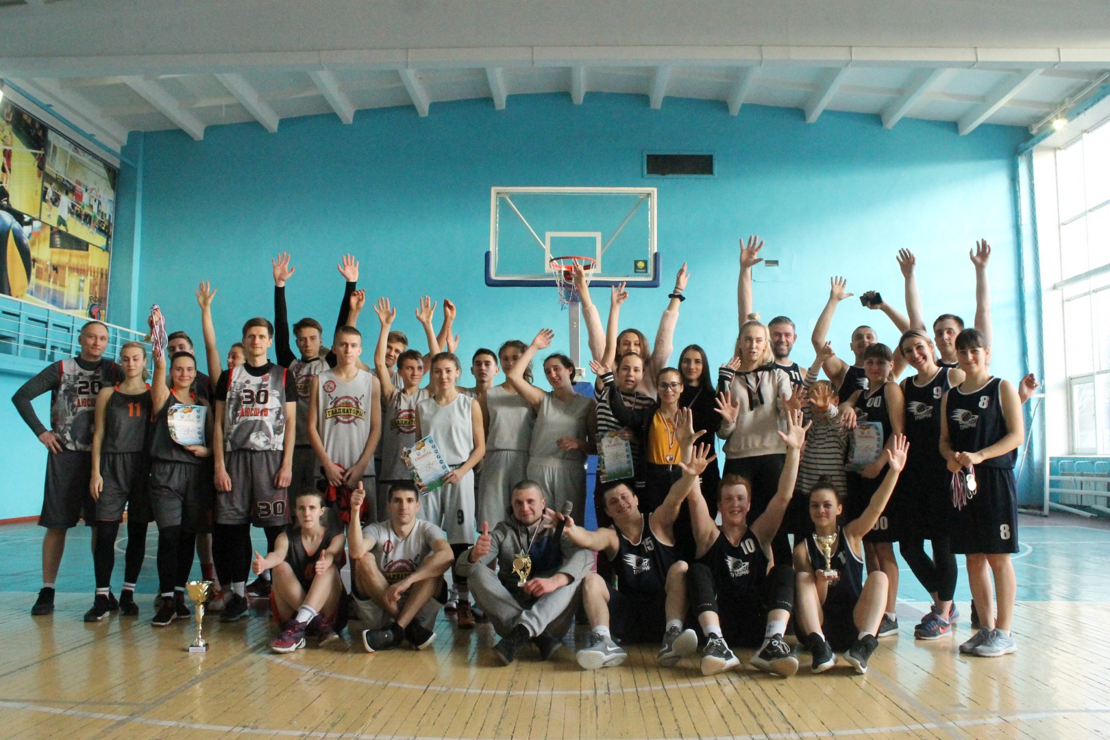 В Донецке прошел предновогодний турнир по баскетболу