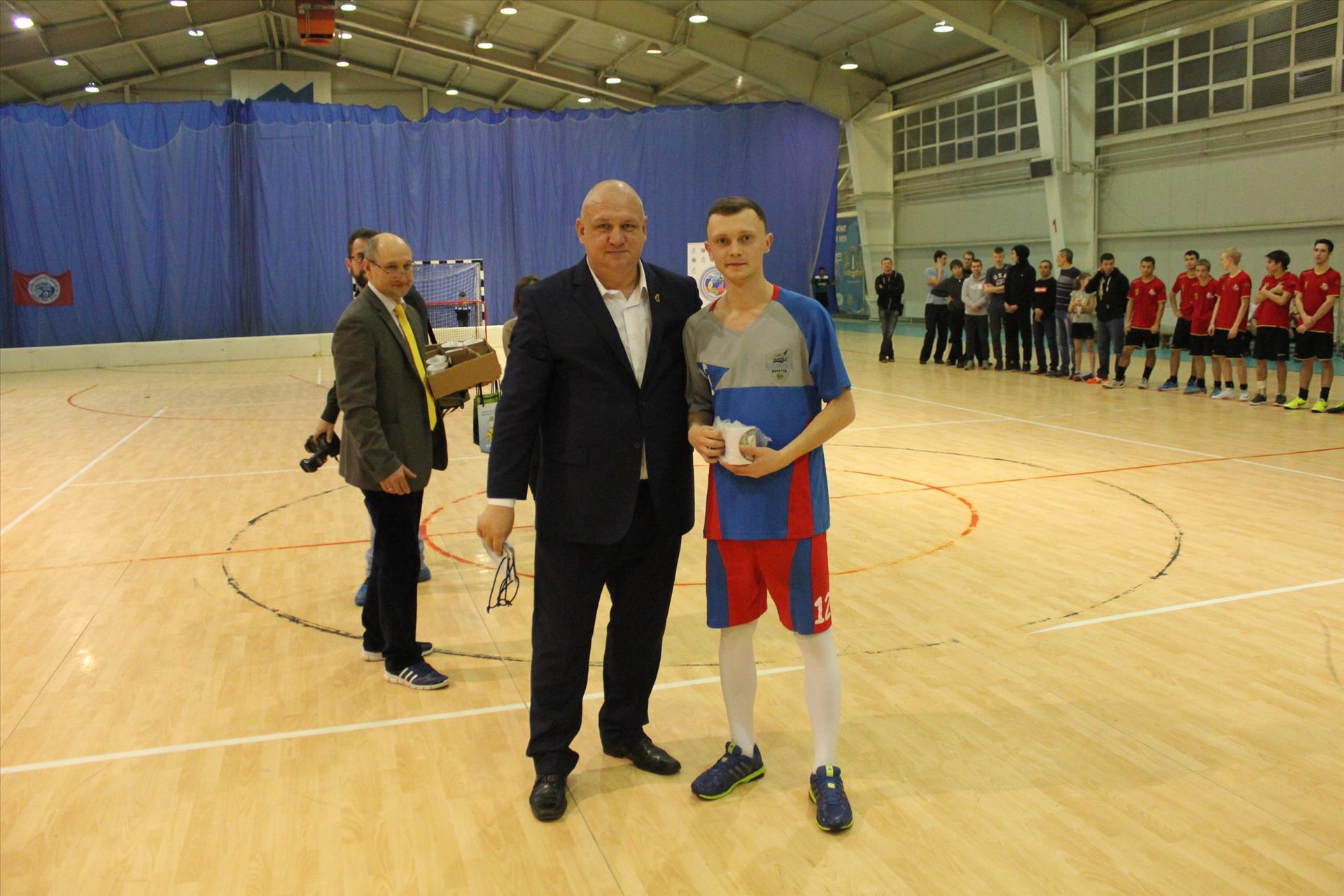 Максим Сазонтов стал лучшим нападающим турнира по флорболу в Ульяновске
