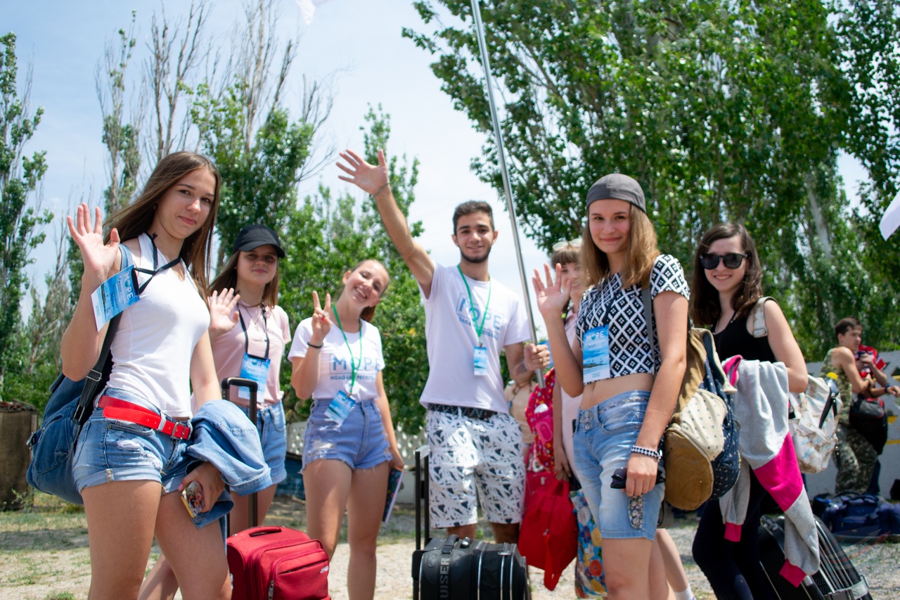 В Седово стартовал крупнейший форум молодежи ДНР