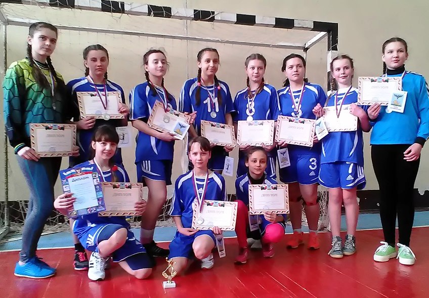 Юные гандболистки Республики завоевали серебряные медали в Белгороде