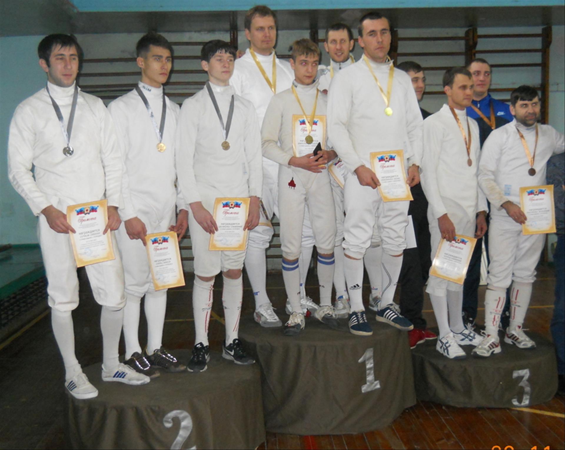 В Луганске состоялся открытый республиканский турнир по фехтованию
