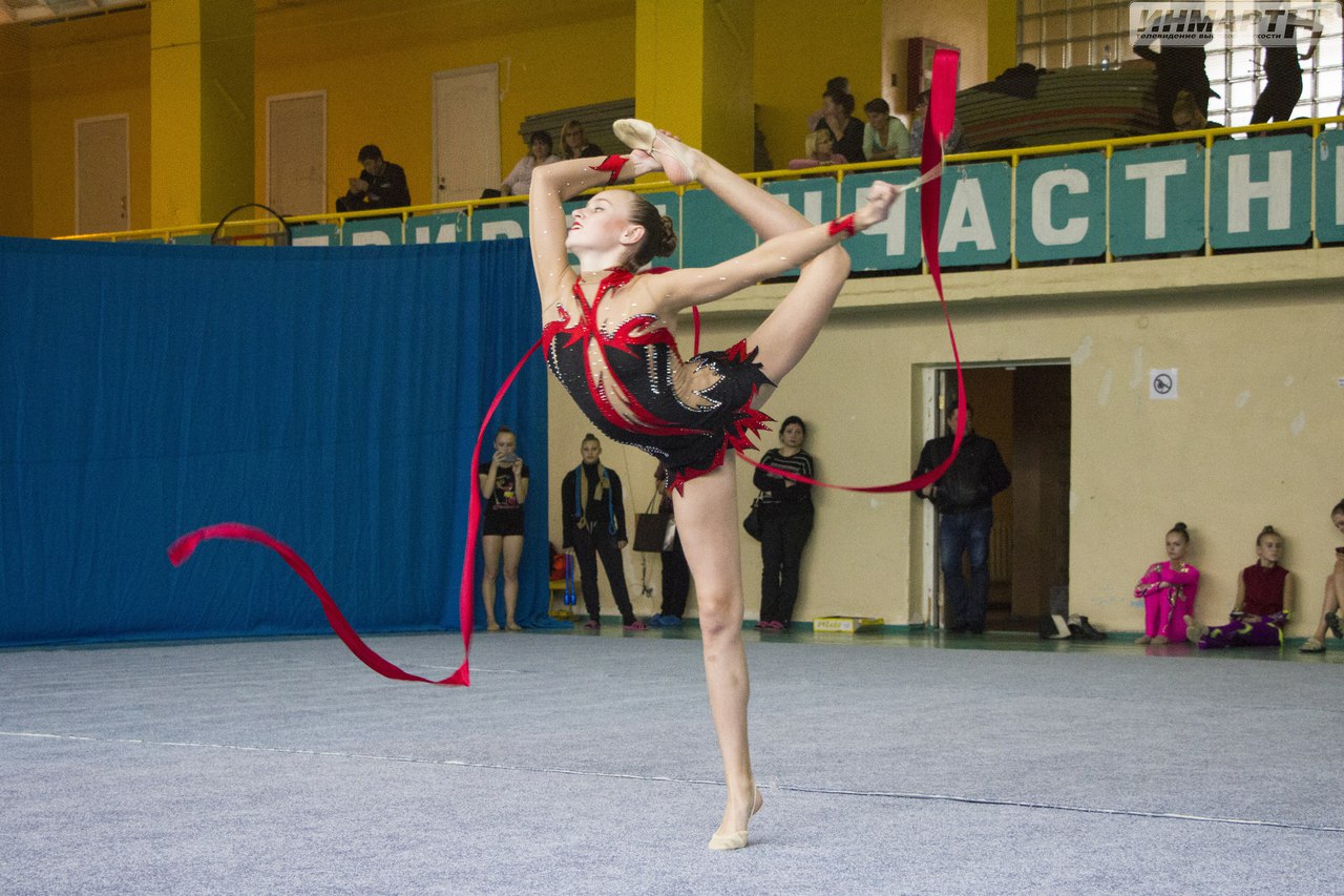 В Чемпионате ДНР по хужожественной гимнатике выступили 80 спортсменок