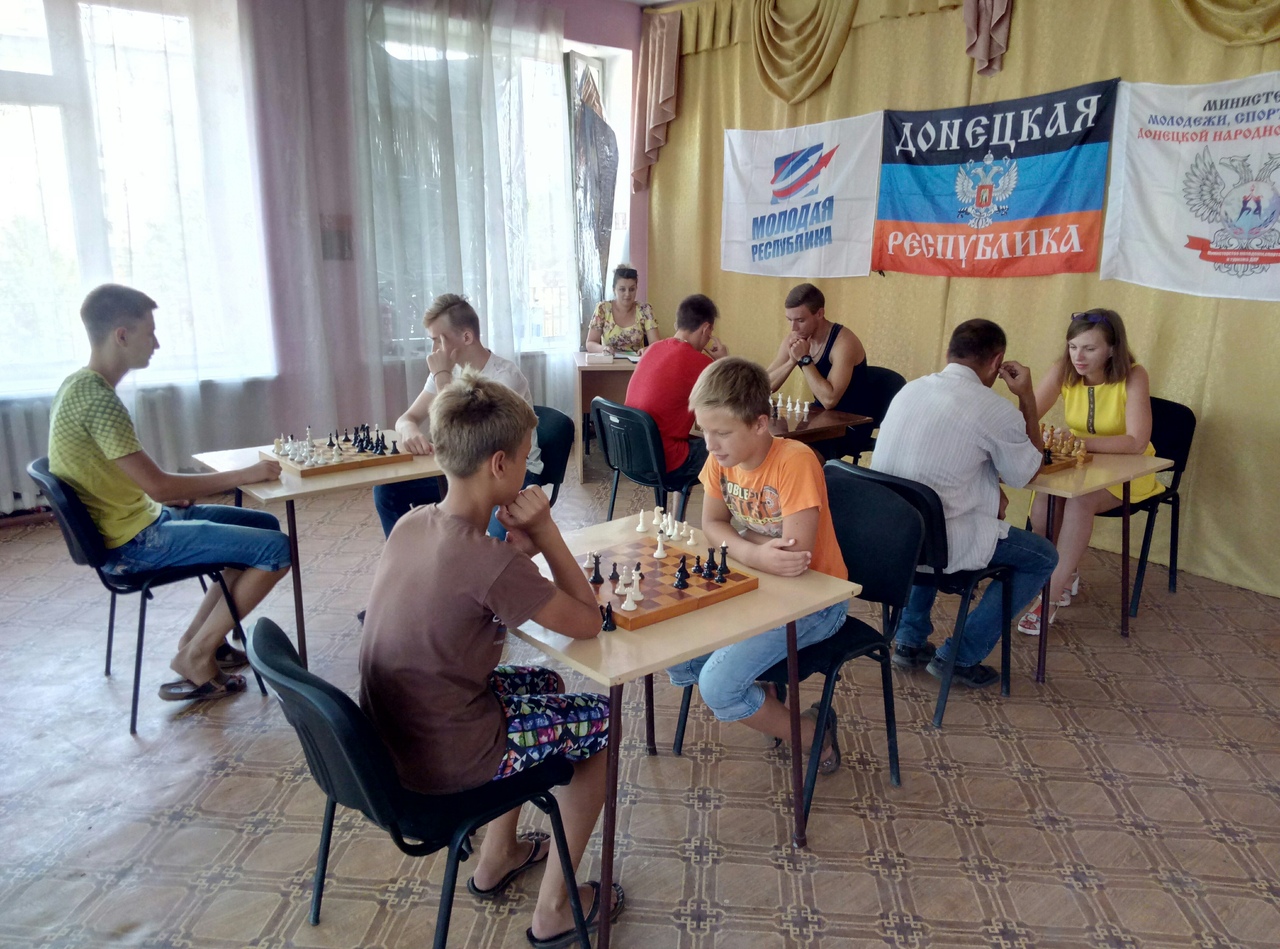 Новоазовск принял соревнования в честь Международного дня шахмат