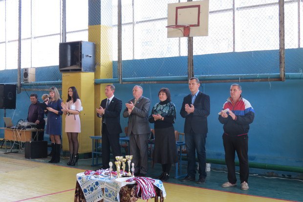 Юношеское первенство ЛНР по гандболу с участием гостей из ДНР состоялось в г. Брянка