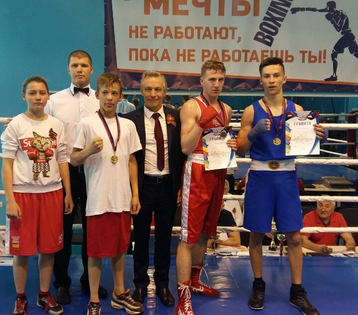 В столице Республики прошел Кубок ДНР по боксу с участием спортсменов из ЛНР
