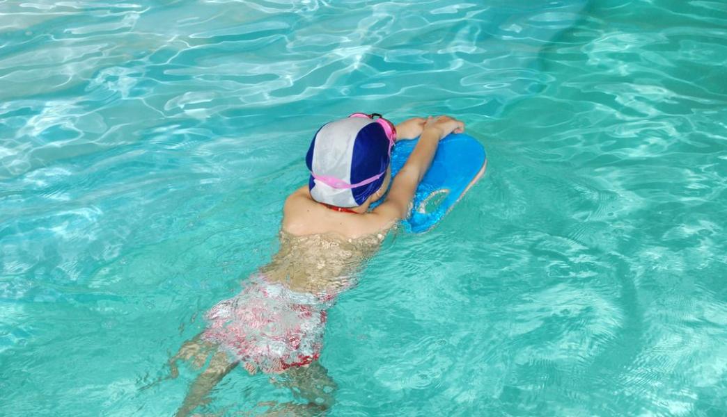 Приглашаем детей Донбасса отдельных категорий на учебно-тренировочные занятия по плаванию