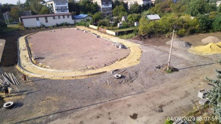 Хабаровский край продолжает ремонтировать спортплощадку в Дебальцево