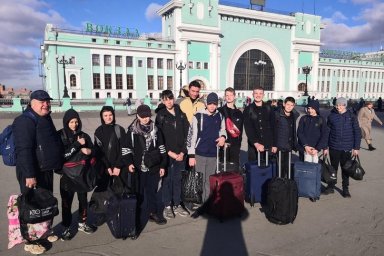 ​Сборная команда юношей по волейболу из ДНР прибыла в Новосибирск