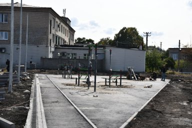 ​Хабаровский край продолжает реконструировать спортивную площадку "АМУР" в Дебальцево