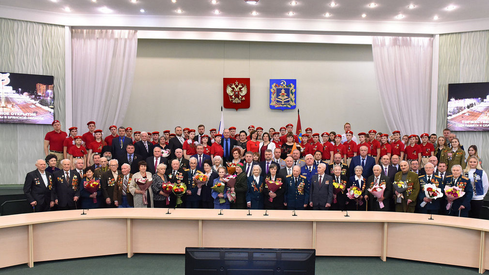 Представители ДНР посетили Город воинской славы Брянск